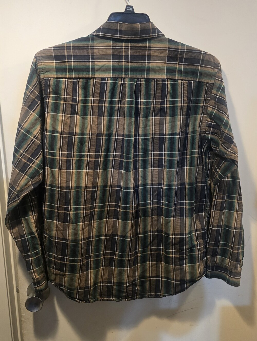 Patagonia Men's Olive and Dark Green Plaid Button-Down Shirt - Picture 2 of 4